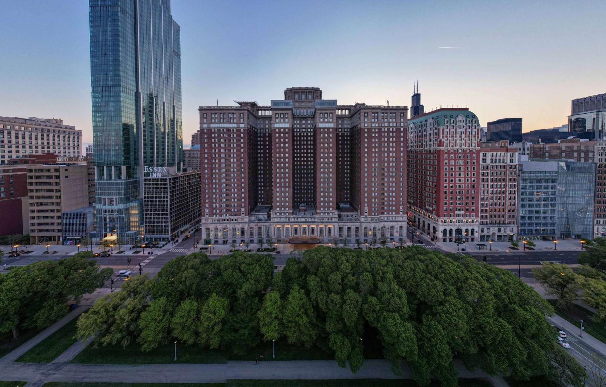 Hilton Chicago Hotel Exterior foto